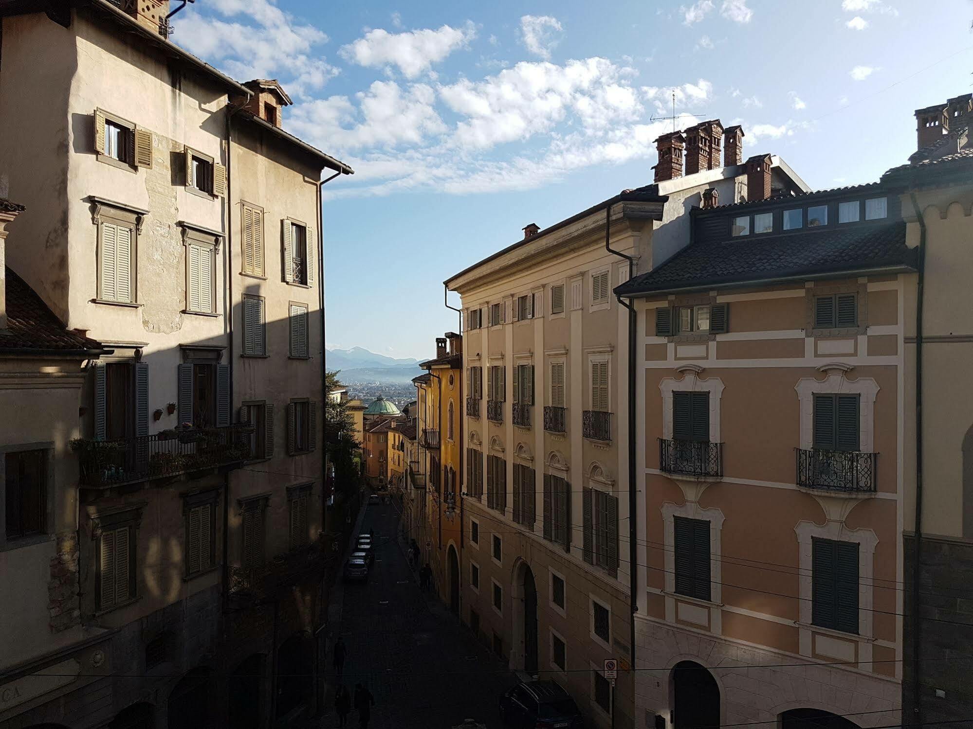 Uptown B'N'B Hotell Bergamo Eksteriør bilde