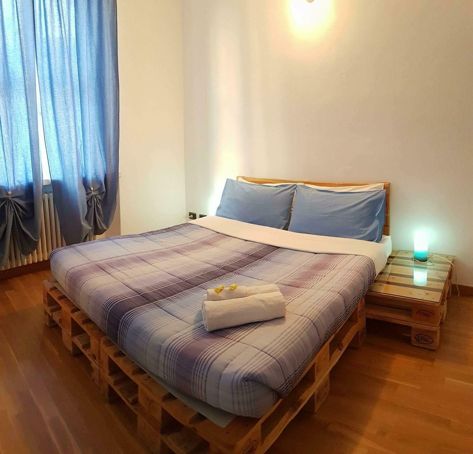 Uptown B'N'B Hotell Bergamo Eksteriør bilde