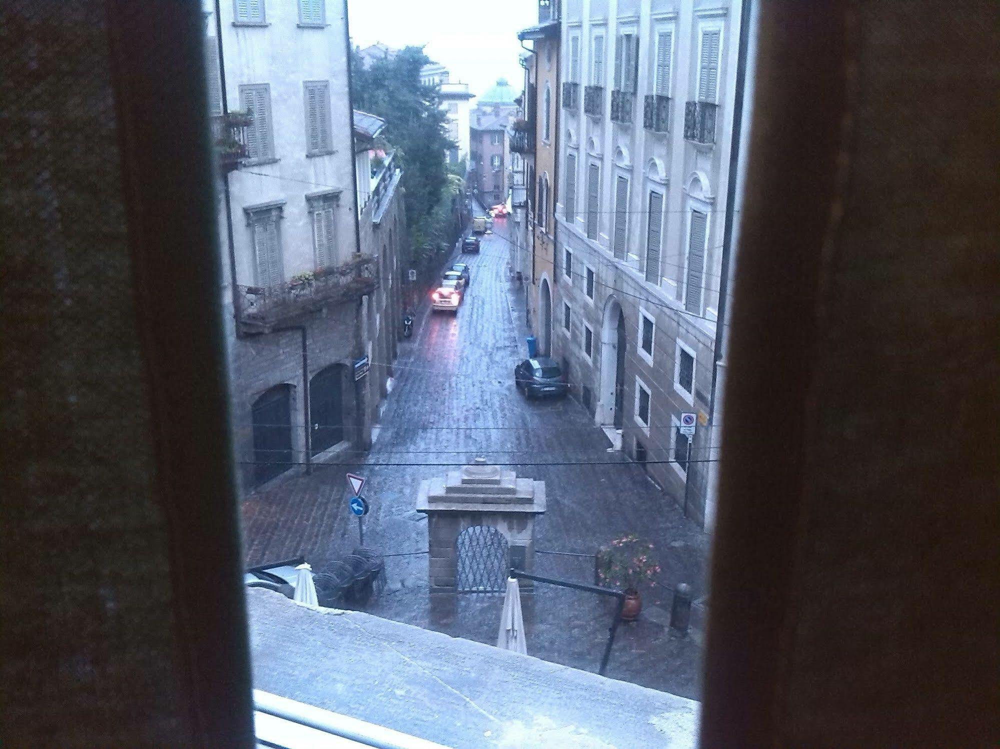 Uptown B'N'B Hotell Bergamo Eksteriør bilde