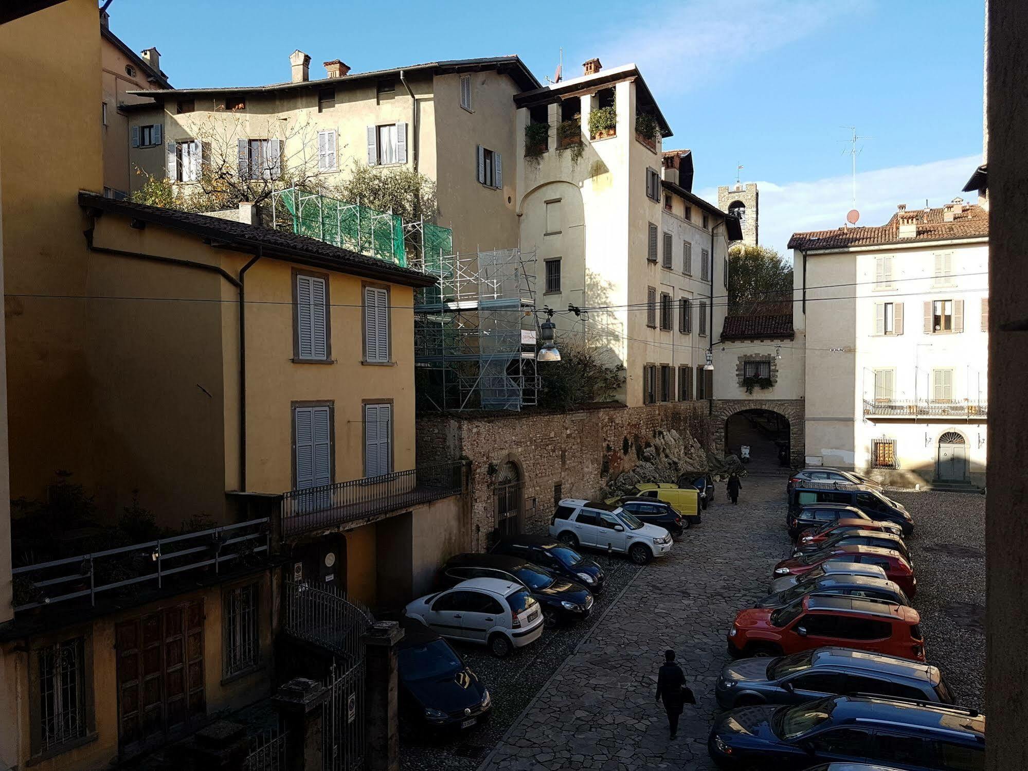 Uptown B'N'B Hotell Bergamo Eksteriør bilde